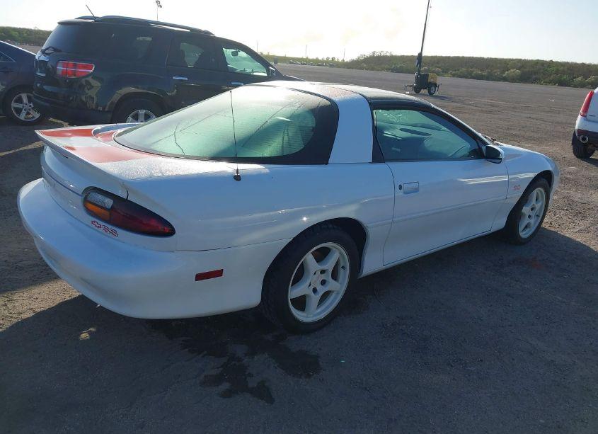 Photo 4 of 1997 Chevrolet Camaro SS (VIN 2G1FP22P6V2124154)