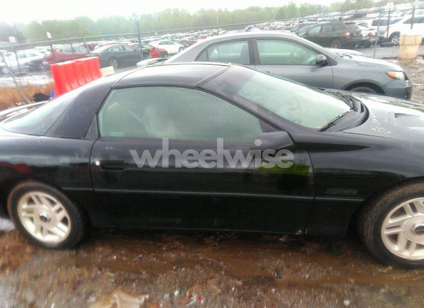 Photo 13 of 1994 Chevrolet Camaro Z28 (VIN 2G1FP22P7R2142331)