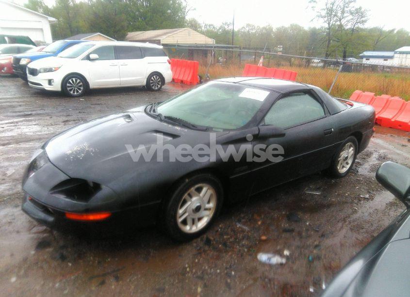 Photo 2 of 1994 Chevrolet Camaro Z28 (VIN 2G1FP22P7R2142331)