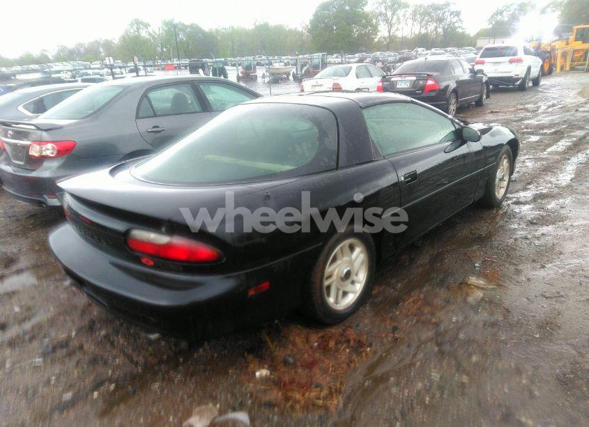 Photo 4 of 1994 Chevrolet Camaro Z28 (VIN 2G1FP22P7R2142331)