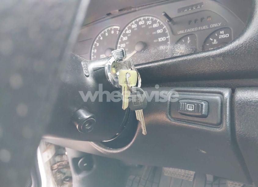 Photo 11 of 1995 Chevrolet Camaro (VIN 2G1FP22S1S2150564)