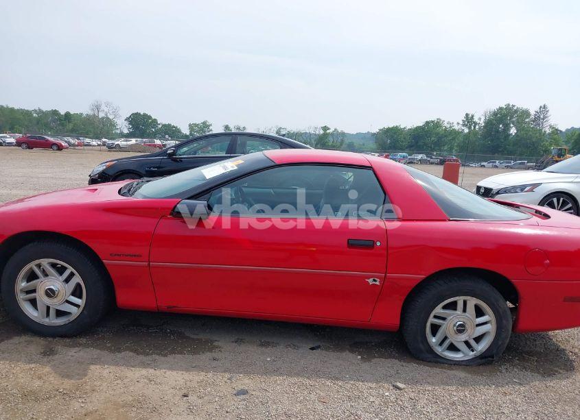Photo 15 of 1993 Chevrolet Camaro (VIN 2G1FP22S4P2103696)