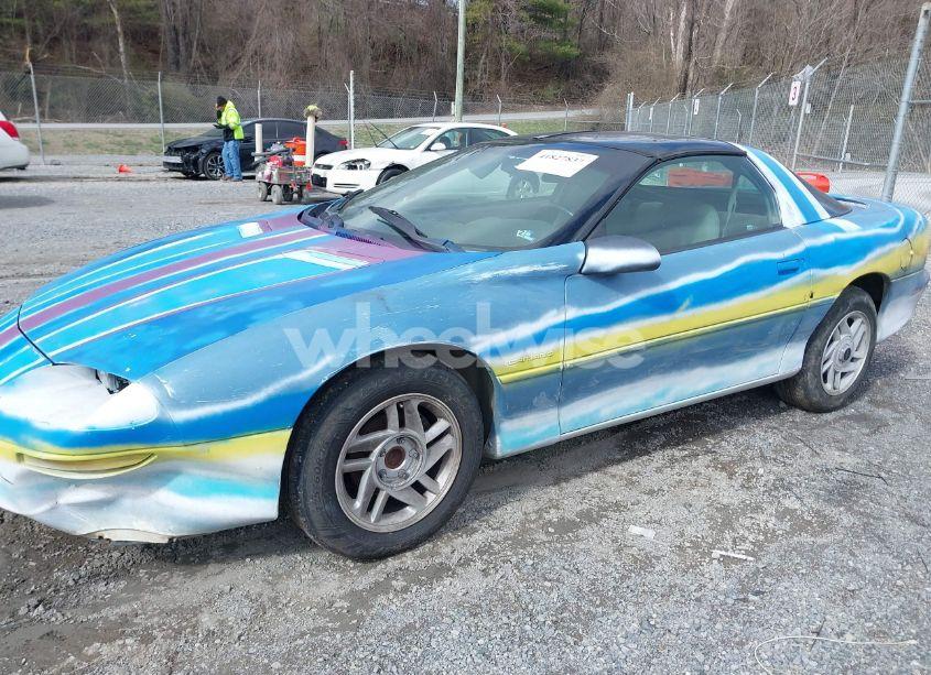 Photo 2 of 1994 Chevrolet Camaro (VIN 2G1FP22S6R2203690)