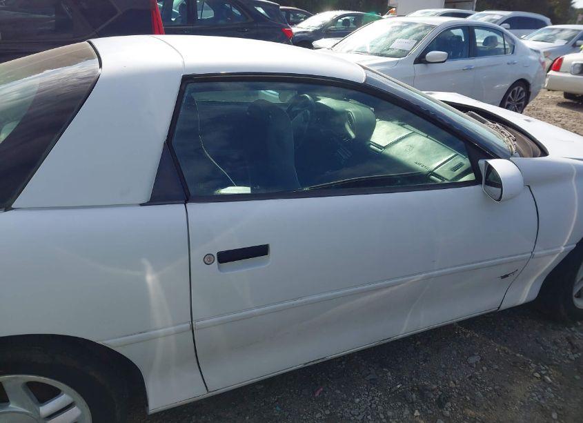 Photo 13 of 1995 Chevrolet Camaro (VIN 2G1FP22S8S2208749)