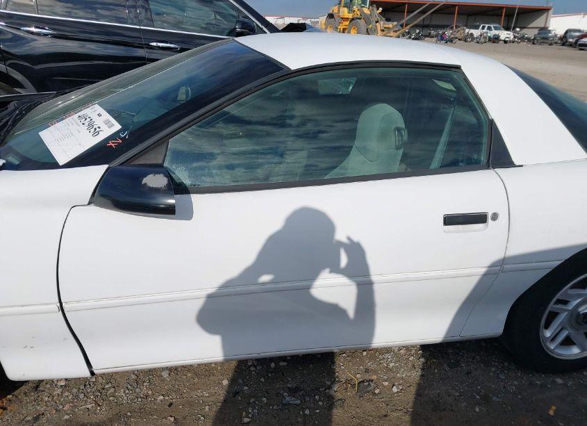 Photo 14 of 1995 Chevrolet Camaro (VIN 2G1FP22S8S2208749)