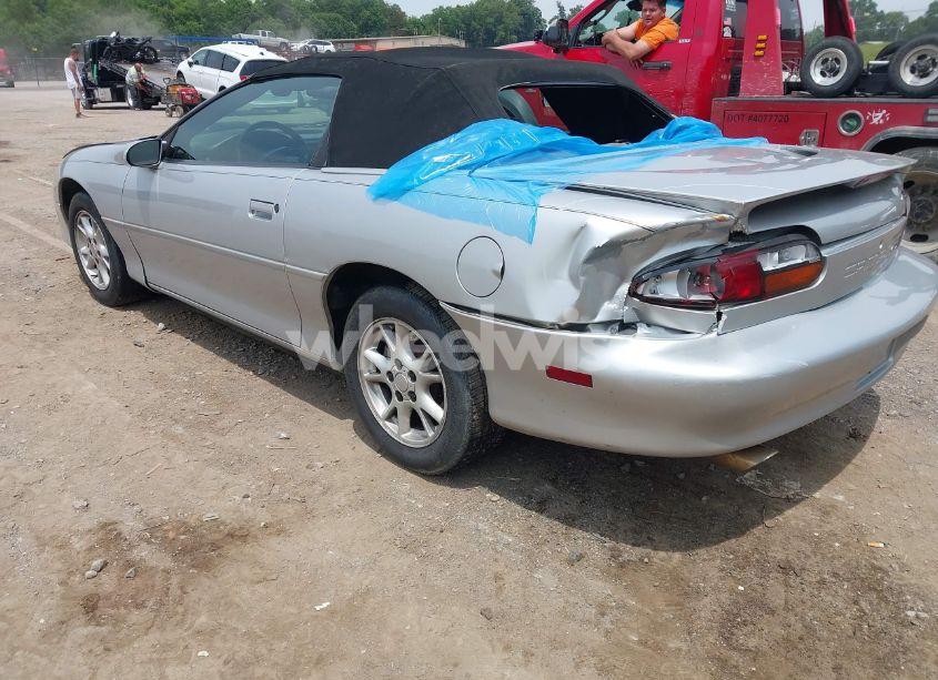 Photo 3 of 2000 Chevrolet Camaro (VIN 2G1FP32K6Y2146931)