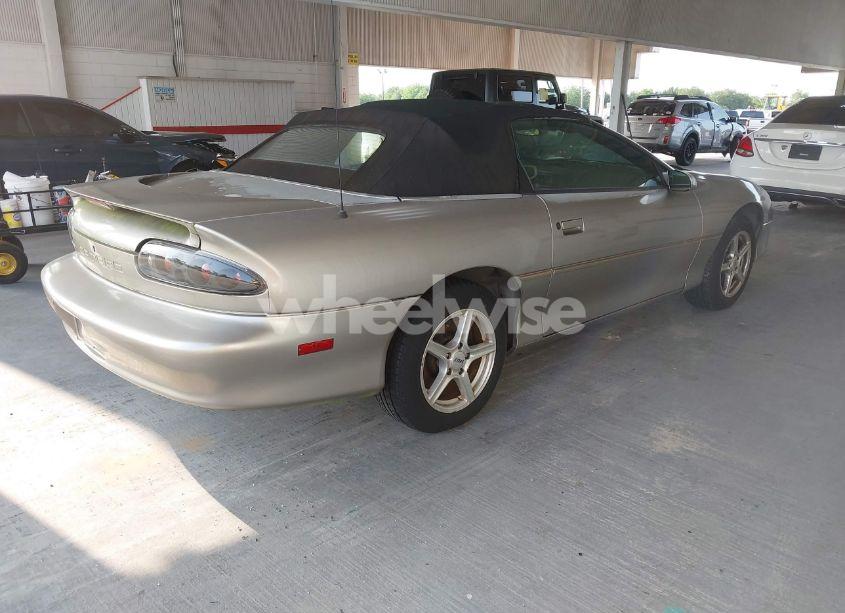 Photo 4 of 2001 Chevrolet Camaro (VIN 2G1FP32KX12142256)