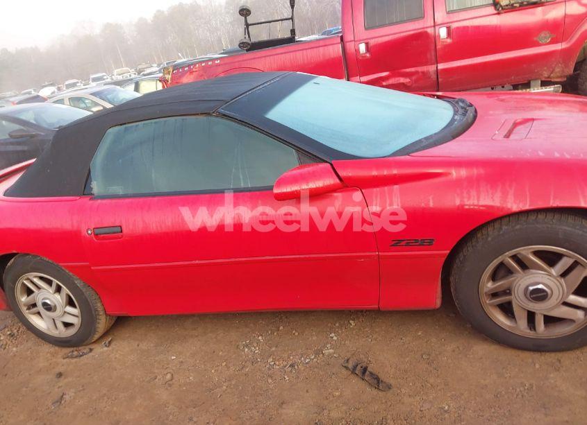 Photo 13 of 1995 Chevrolet Camaro Z28 (VIN 2G1FP32P1S2200543)