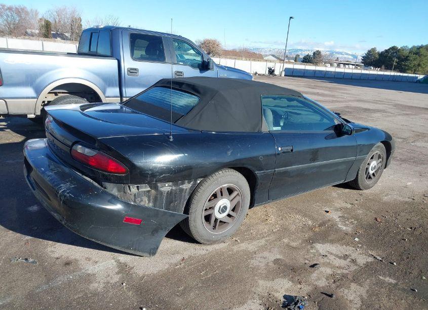 Photo 4 of 1995 Chevrolet Camaro (VIN 2G1FP32S5S2134986)