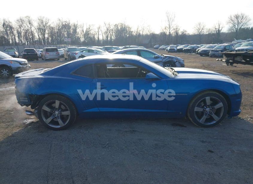 Photo 13 of 2010 Chevrolet Camaro 1SS (VIN 2G1FS1EW2A9146956)