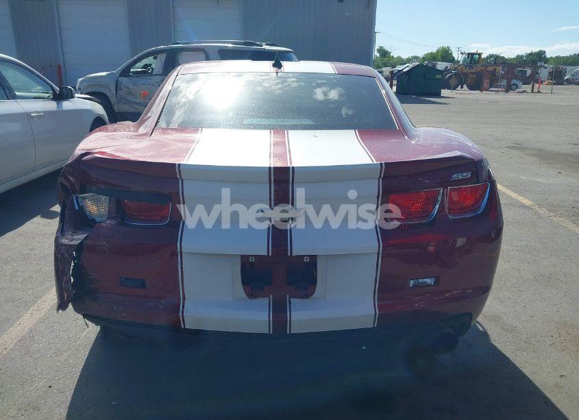 Photo 16 of 2010 Chevrolet Camaro 1SS (VIN 2G1FS1EW6A9101499)