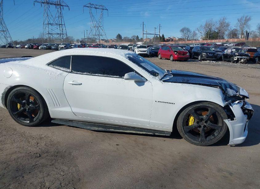 Photo 13 of 2011 Chevrolet Camaro 1SS (VIN 2G1FS1EW9B9118959)