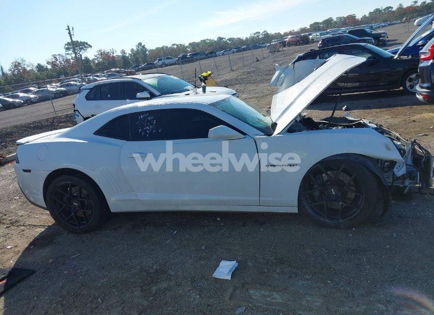 Photo 13 of 2014 Chevrolet Camaro 2SS (VIN 2G1FT1EW0E9262126)