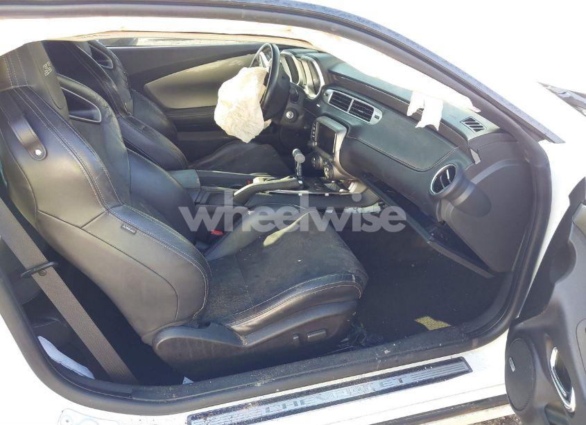 Photo 5 of 2014 Chevrolet Camaro 2SS (VIN 2G1FT1EW0E9262126)