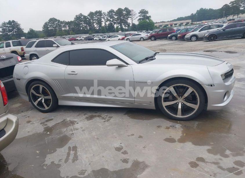 Photo 13 of 2010 Chevrolet Camaro 2SS (VIN 2G1FT1EW1A9132589)