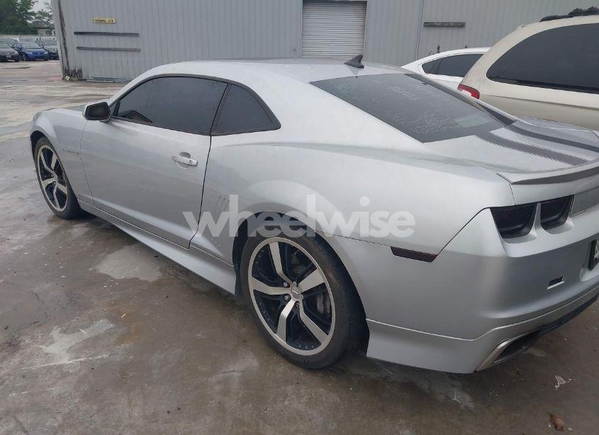 Photo 3 of 2010 Chevrolet Camaro 2SS (VIN 2G1FT1EW1A9132589)