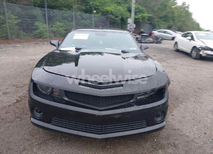 Photo 13 of 2010 Chevrolet Camaro 2SS (VIN 2G1FT1EW1A9138442)