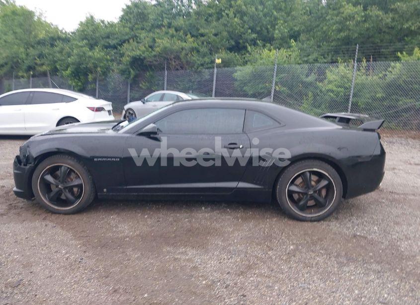 Photo 15 of 2010 Chevrolet Camaro 2SS (VIN 2G1FT1EW1A9138442)