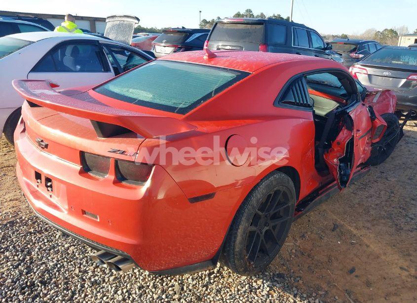 Photo 4 of 2013 Chevrolet Camaro 2SS (VIN 2G1FT1EW8D9242639)