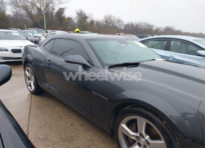 Photo 13 of 2010 Chevrolet Camaro 2SS (VIN 2G1FT1EW9A9195830)