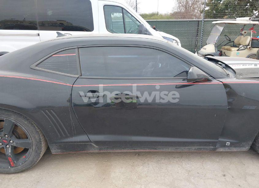 Photo 13 of 2010 Chevrolet Camaro 2SS (VIN 2G1FT1EWXA9139024)