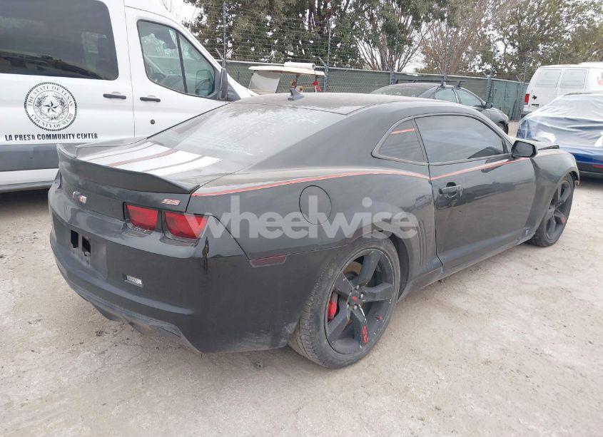Photo 4 of 2010 Chevrolet Camaro 2SS (VIN 2G1FT1EWXA9139024)
