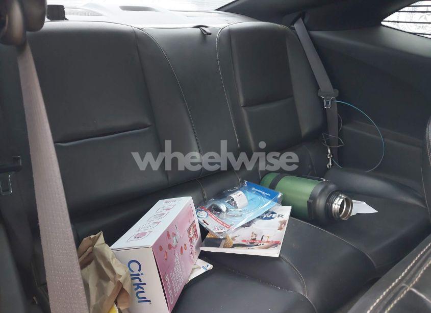 Photo 8 of 2010 Chevrolet Camaro 2SS (VIN 2G1FT1EWXA9139024)