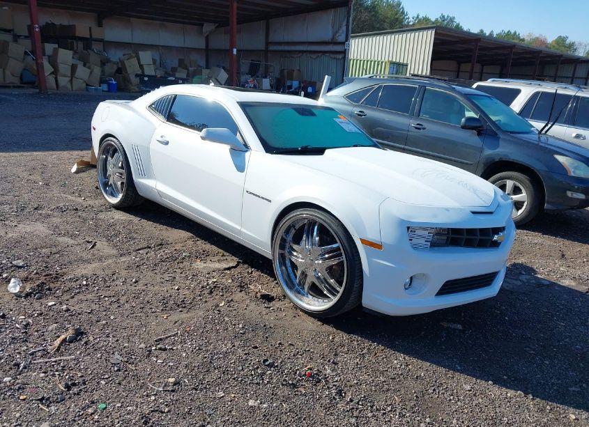 2010 Chevrolet Camaro 2SS (VIN 2G1FT1EWXA9152582) main photo