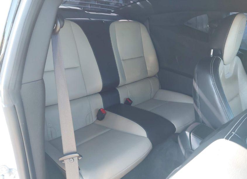 Photo 8 of 2010 Chevrolet Camaro 2SS (VIN 2G1FT1EWXA9152582)