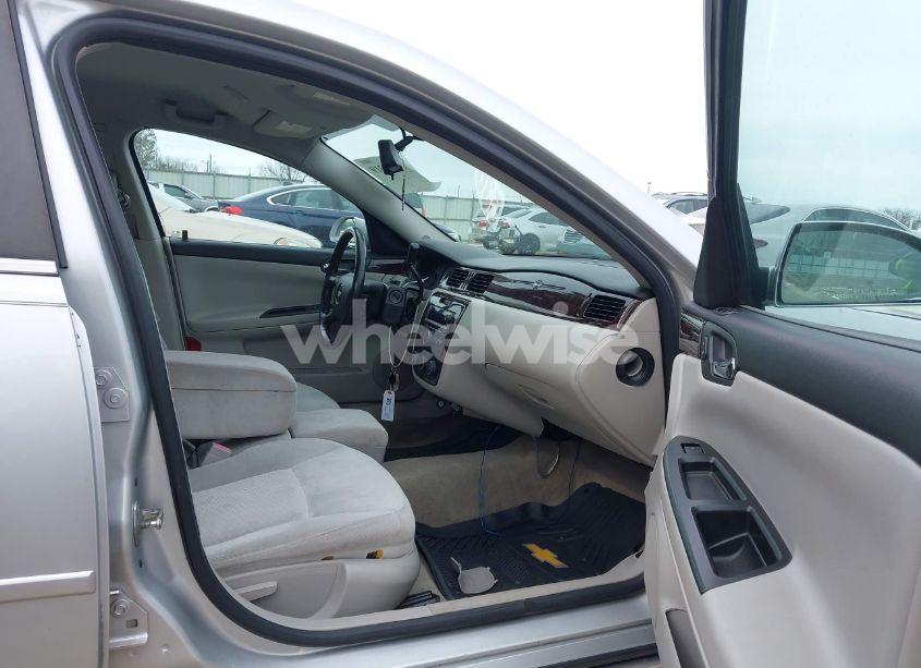 Photo 5 of 2012 Chevrolet Impala LS (VIN 2G1WA5E31C1121001)