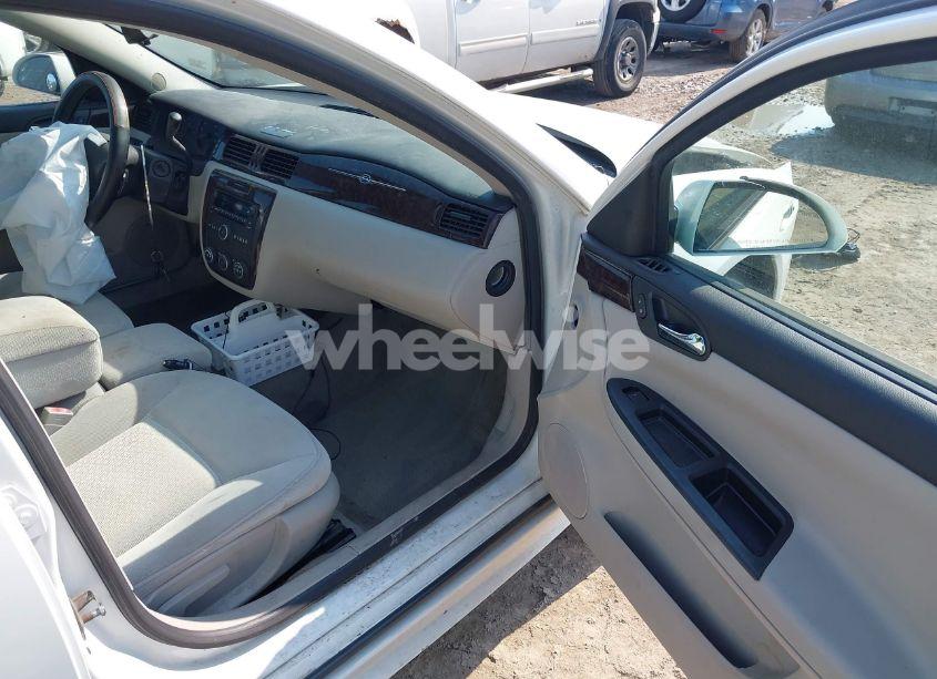 Photo 5 of 2013 Chevrolet Impala LS (VIN 2G1WA5E31D1108640)