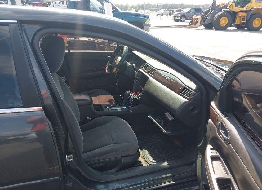 Photo 5 of 2014 Chevrolet Impala LIMITED LS (VIN 2G1WA5E32E1162515)