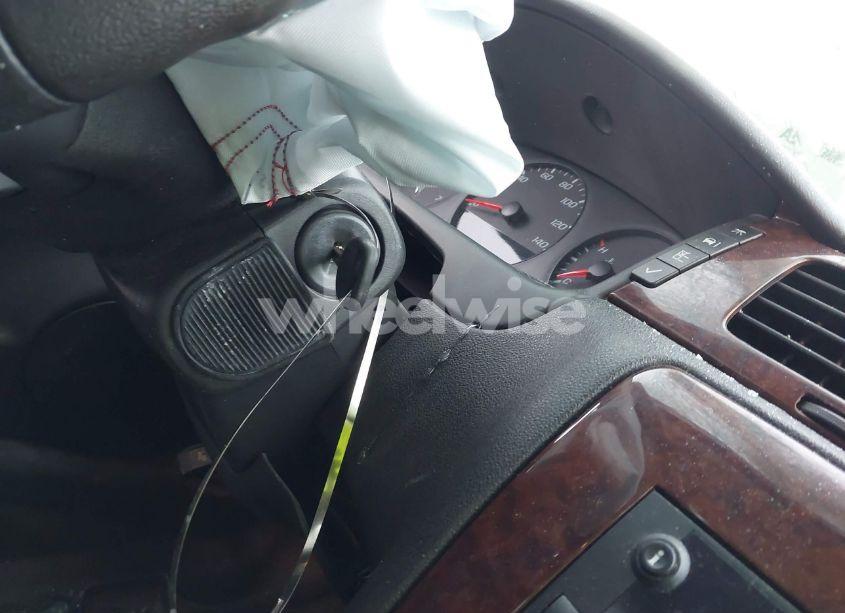 Photo 11 of 2011 Chevrolet Impala LS (VIN 2G1WA5EK0B1106981)