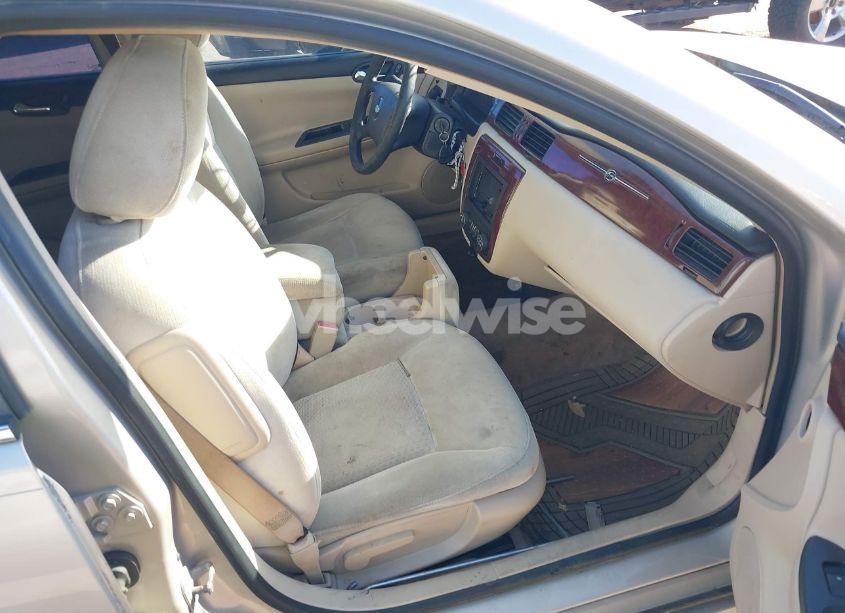 Photo 5 of 2010 Chevrolet Impala LS (VIN 2G1WA5EK1A1128048)