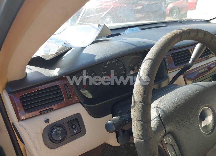 Photo 7 of 2010 Chevrolet Impala LS (VIN 2G1WA5EK1A1128048)