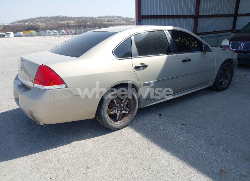 Photo 4 of 2010 Chevrolet Impala LS (VIN 2G1WA5EK1A1256192)