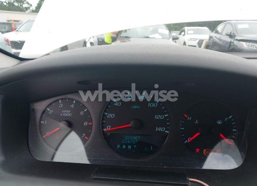 Photo 7 of 2010 Chevrolet Impala LS (VIN 2G1WA5EK1A1263949)