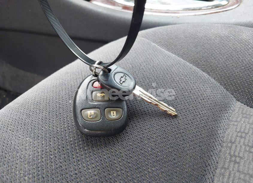 Photo 11 of 2010 Chevrolet Impala LS (VIN 2G1WA5EK2A1108052)