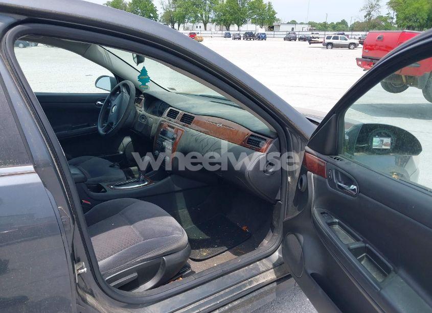 Photo 5 of 2010 Chevrolet Impala LS (VIN 2G1WA5EK2A1108052)