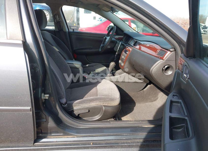 Photo 5 of 2010 Chevrolet Impala LS (VIN 2G1WA5EK3A1191216)