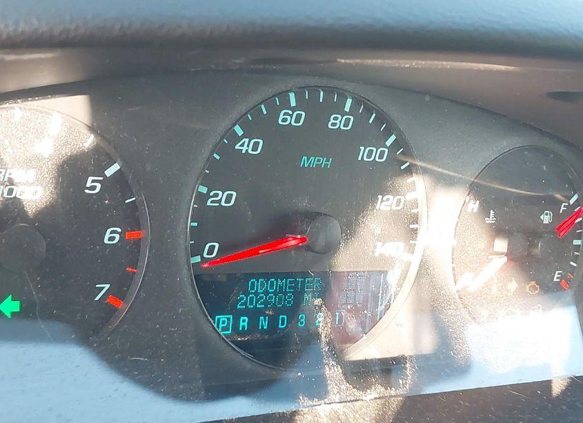 Photo 7 of 2010 Chevrolet Impala LS (VIN 2G1WA5EK4A1101880)