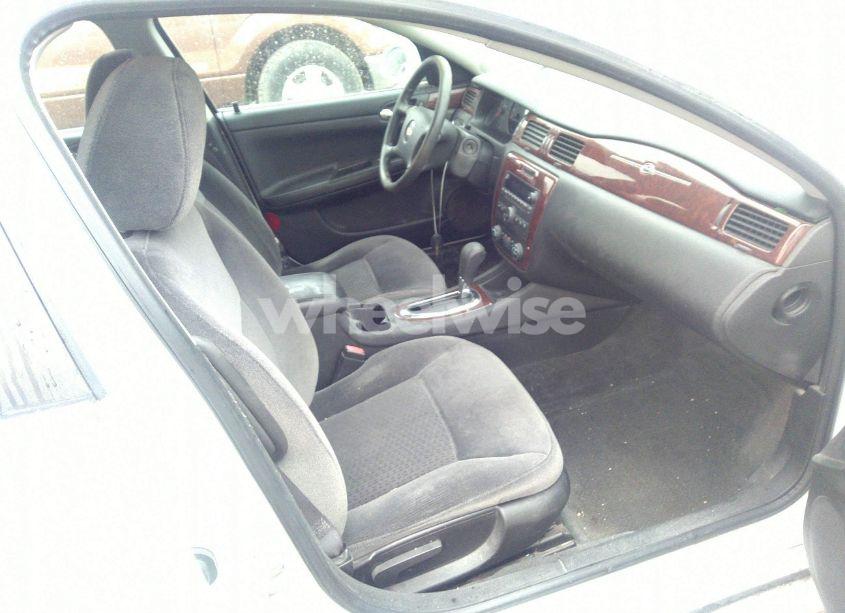 Photo 5 of 2010 Chevrolet Impala LS (VIN 2G1WA5EK4A1115956)