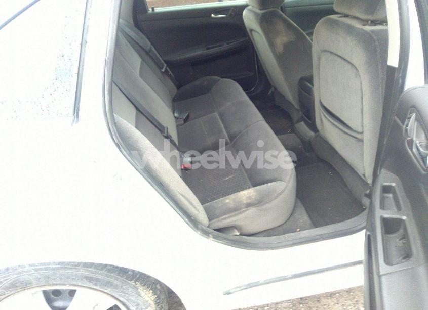 Photo 8 of 2010 Chevrolet Impala LS (VIN 2G1WA5EK4A1115956)