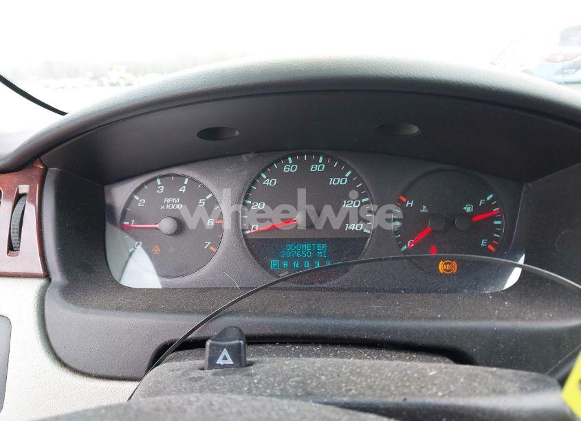 Photo 7 of 2010 Chevrolet Impala LS (VIN 2G1WA5EK5A1147234)