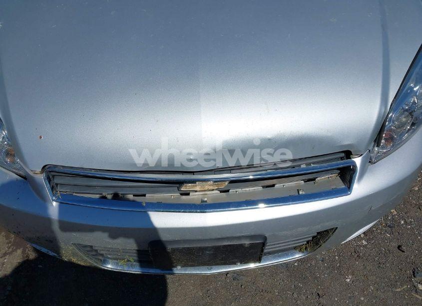 Photo 6 of 2010 Chevrolet Impala LS (VIN 2G1WA5EK6A1109284)