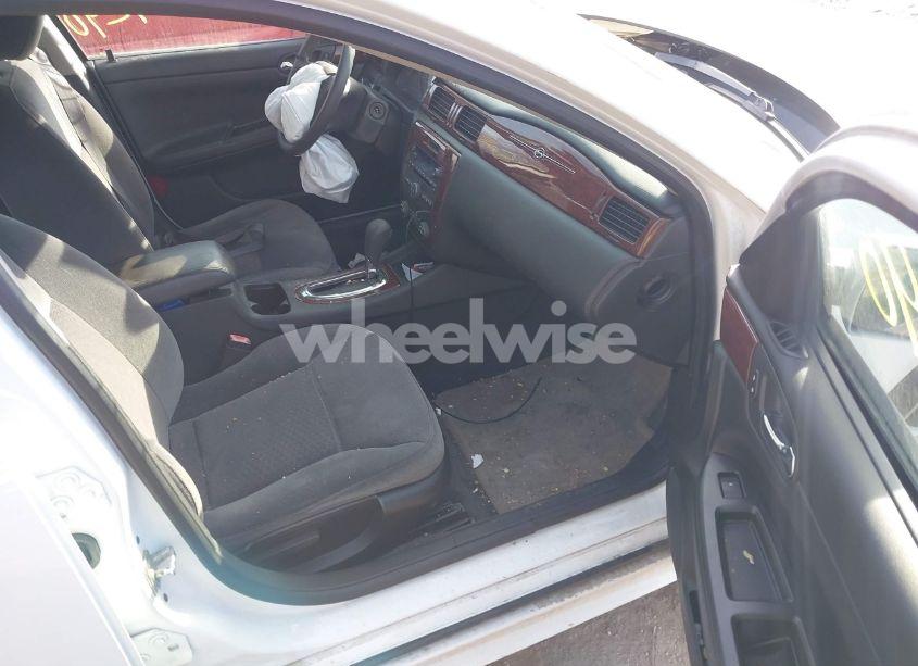 Photo 5 of 2010 Chevrolet Impala LS (VIN 2G1WA5EK6A1120009)