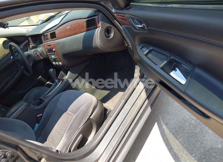 Photo 5 of 2011 Chevrolet Impala LS (VIN 2G1WA5EK6B1116656)