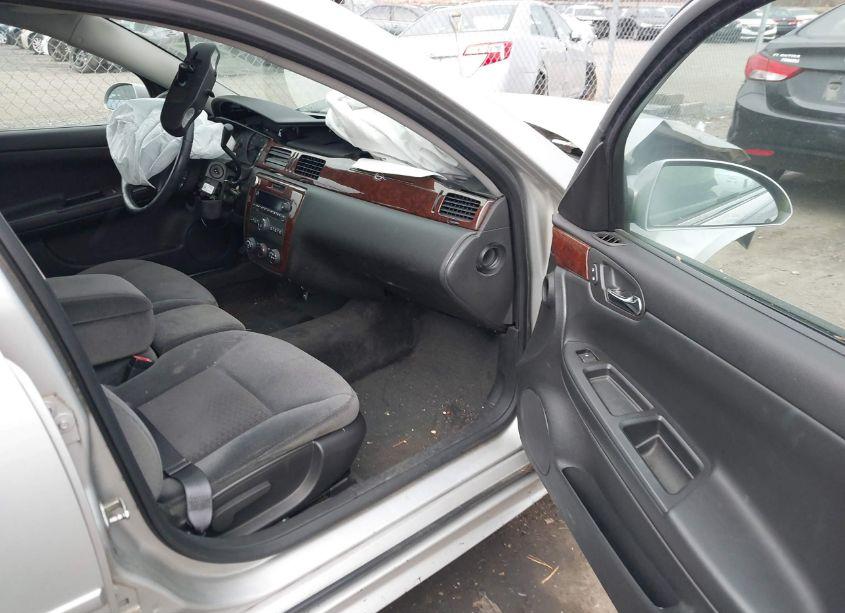 Photo 5 of 2011 Chevrolet Impala LS (VIN 2G1WA5EK6B1224792)