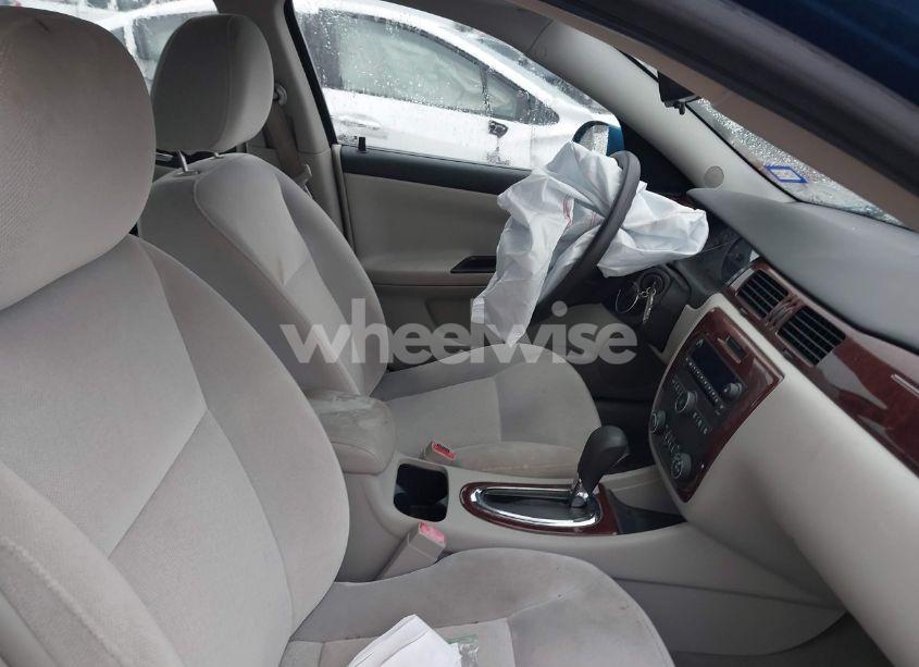 Photo 5 of 2010 Chevrolet Impala LS (VIN 2G1WA5EKXA1149948)