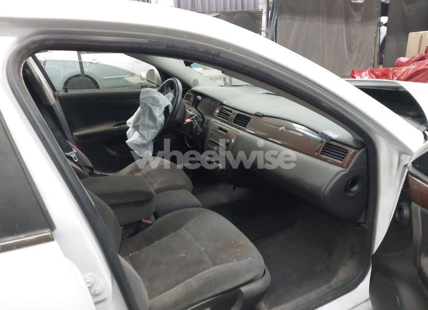 Photo 5 of 2011 Chevrolet Impala LS (VIN 2G1WA5EKXB1135940)